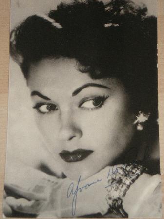 Original PICTURE postcard of YVONNE DECARLO. No. 233, FILM STAR AUTOGRAPH PORTRAIT SERIES / CELEBRIT