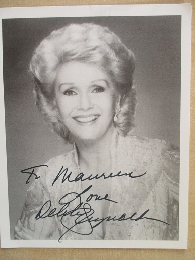 Original DEBBIE REYNOLDS signed PHOTOGRAPH for sale. FILM STAR, STAGE STAR, MOVIE STAR, MOVIE MEMORA