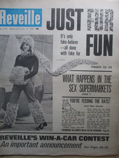 REVEILLE newspaper, November 21 1970 issue for sale. ROBERT PLANT. Original British publication from